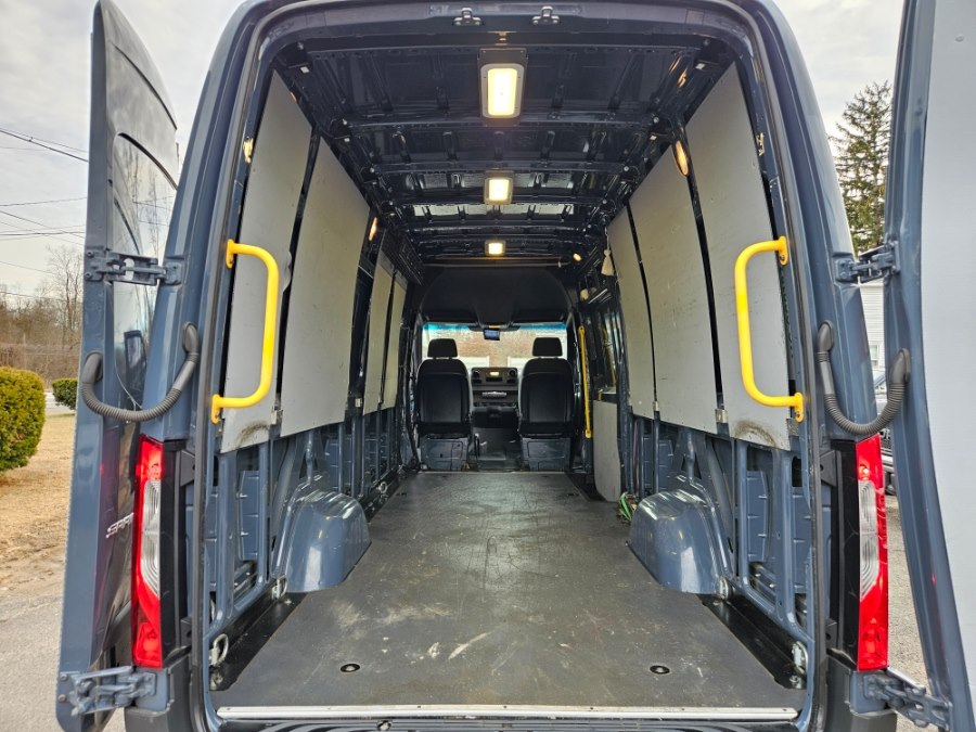 2019 Mercedes-Benz Sprinter Cargo Van Base - Photo 19
