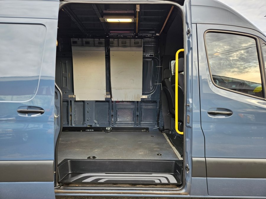 2019 Mercedes-Benz Sprinter Cargo Van Base - Photo 7