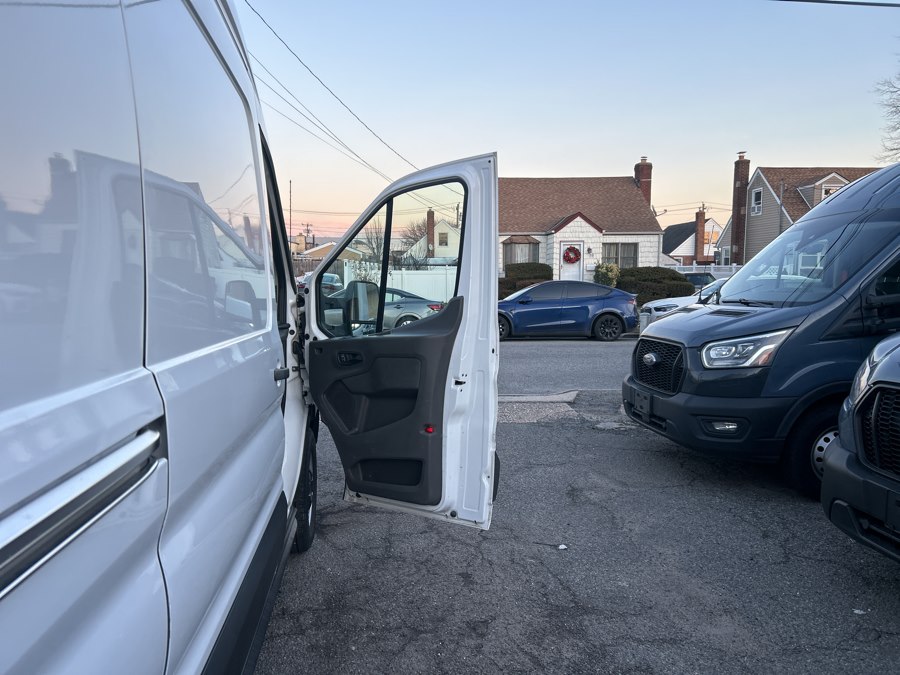 2022 Ford Transit Van Base - Photo 20