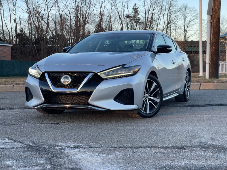Brilliant Silver Metallic 2020 Nissan Maxima SV FWD Sedan Front-Wheel Drive Automatic