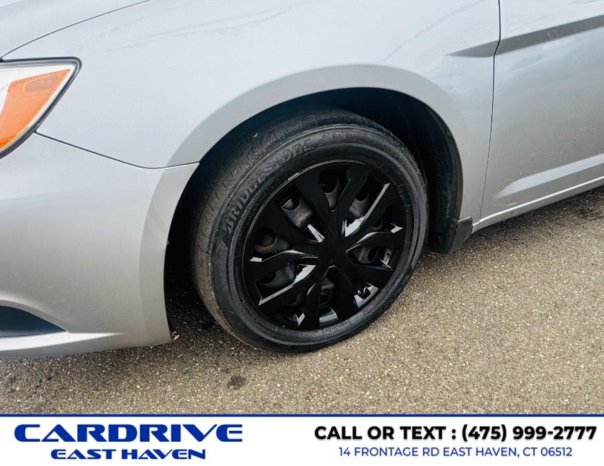 2014 Chrysler 200 LX - Photo 18