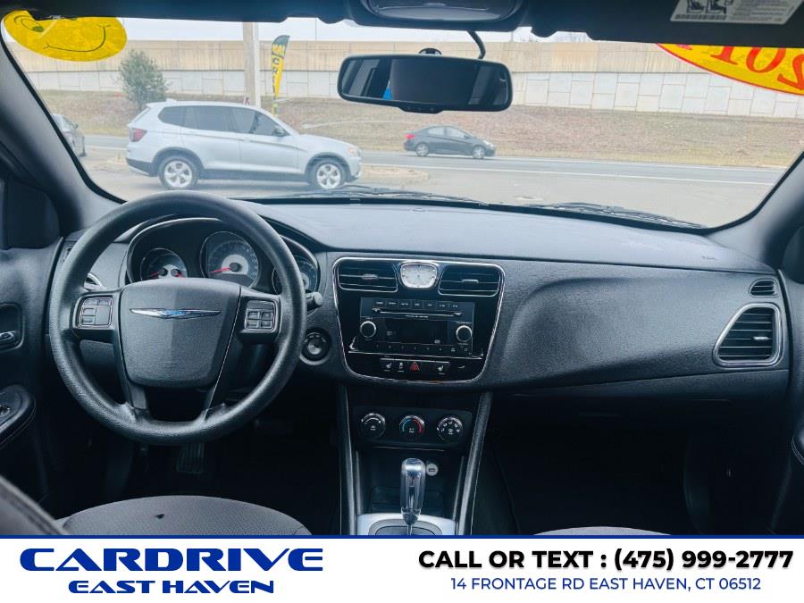 2014 Chrysler 200 LX - Photo 13