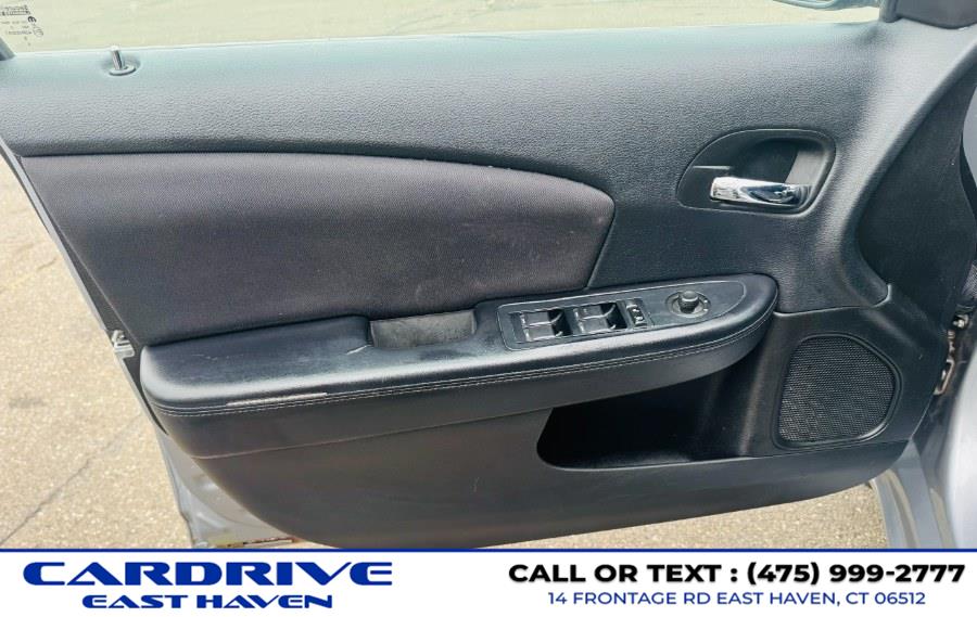 2014 Chrysler 200 LX - Photo 10