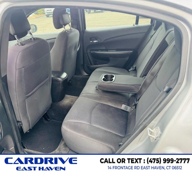 2014 Chrysler 200 LX - Photo 8
