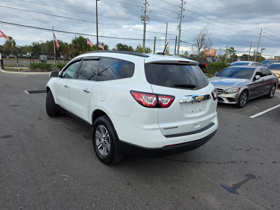 2017 Chevrolet Traverse 1LT - Photo 6
