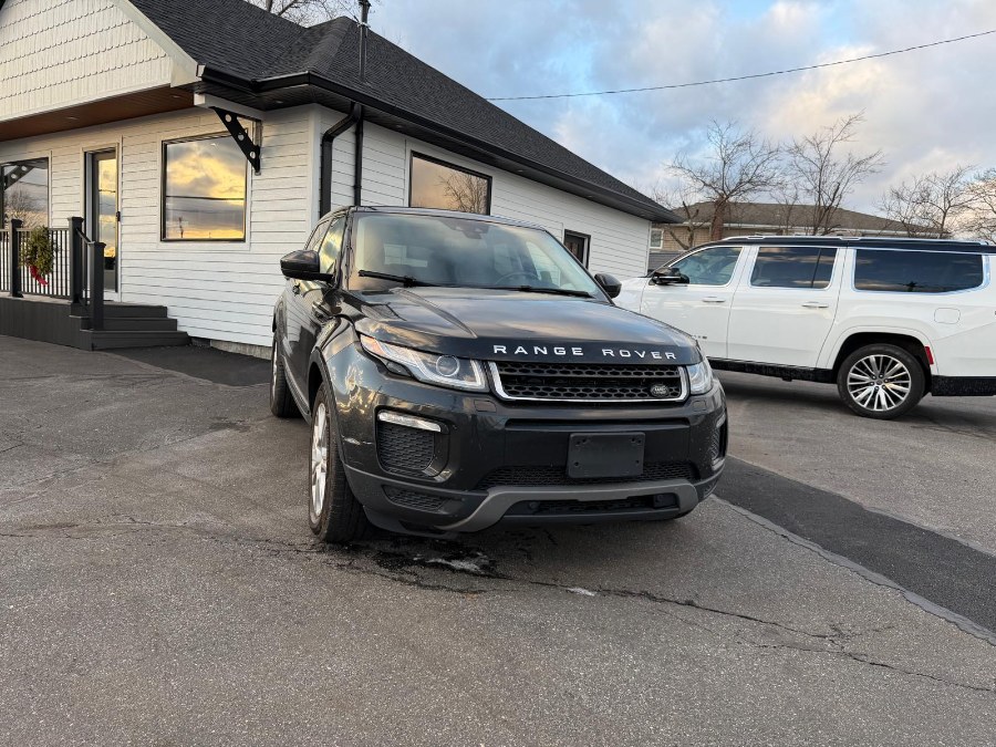 2017 Land Rover Range Rover Evoque SE's photo