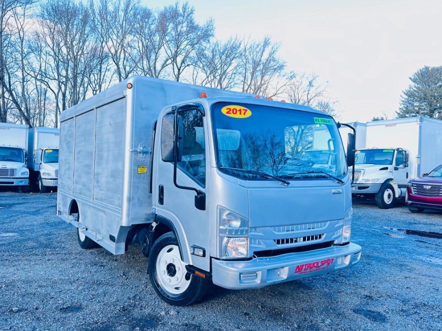 2017 Isuzu NRR - Photo 1