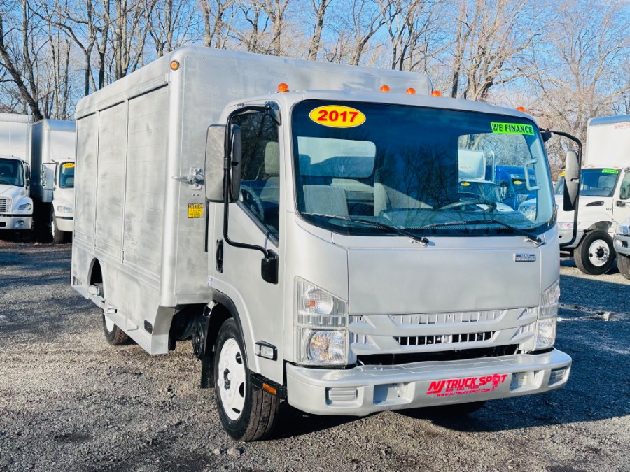 2017 Isuzu NRR - Photo 9