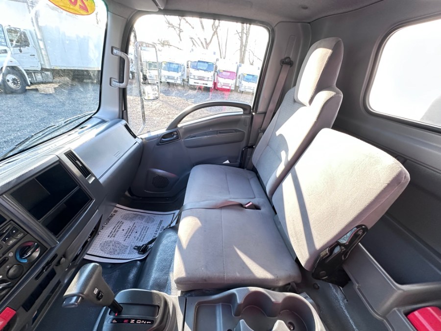 2017 Isuzu NRR - Photo 22