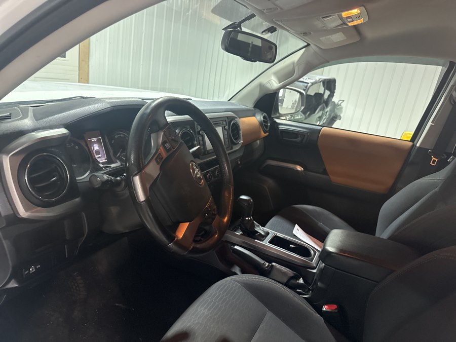 2016 Toyota Tacoma SR5 - Photo 10