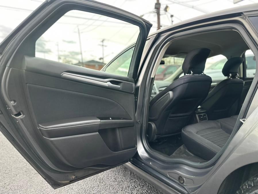 2014 Ford Fusion SE - Photo 22
