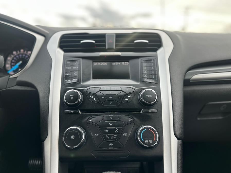 2014 Ford Fusion SE - Photo 15