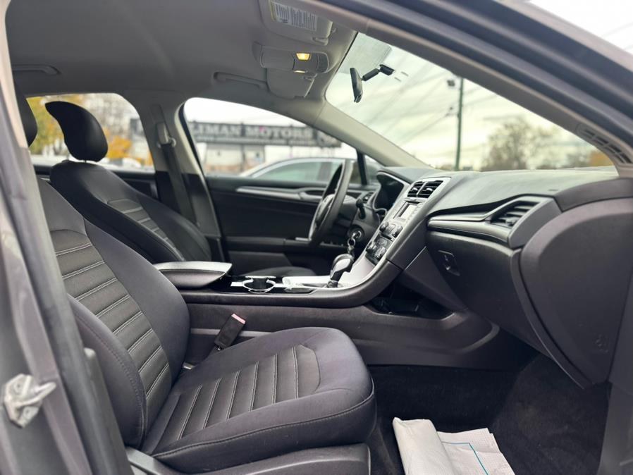 2014 Ford Fusion SE - Photo 18