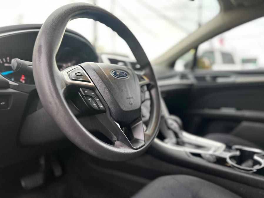 2014 Ford Fusion SE - Photo 8
