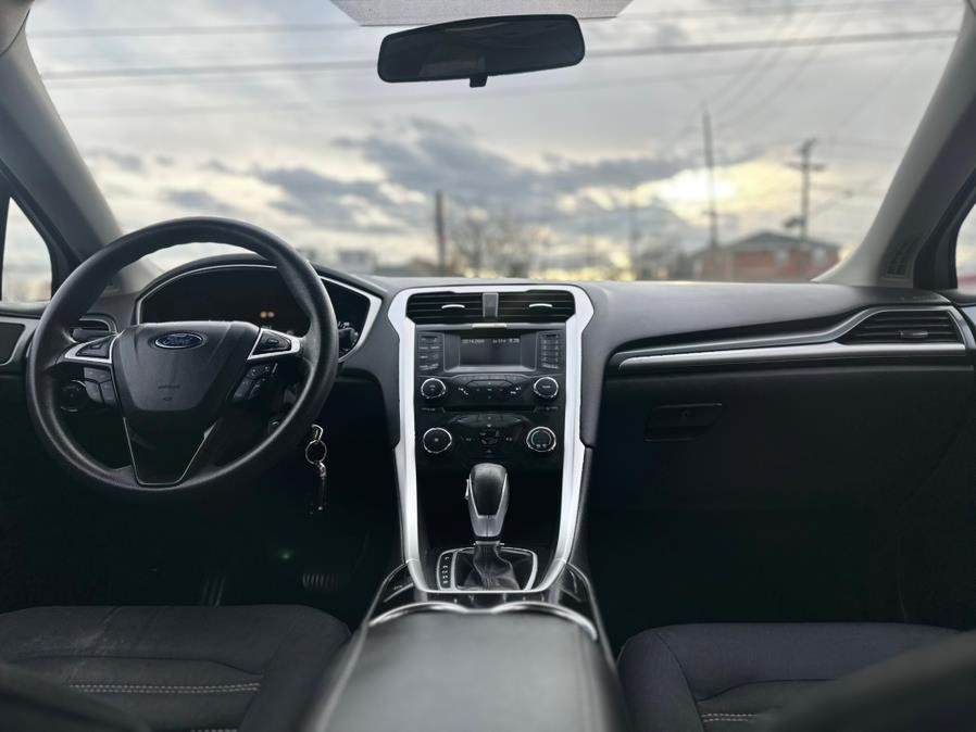 2014 Ford Fusion SE - Photo 12