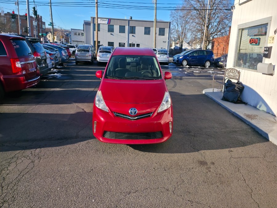 2014 Toyota Prius v Two - Photo 1