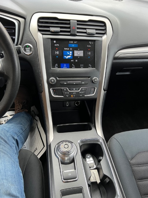 2017 Ford Fusion SE - Photo 14