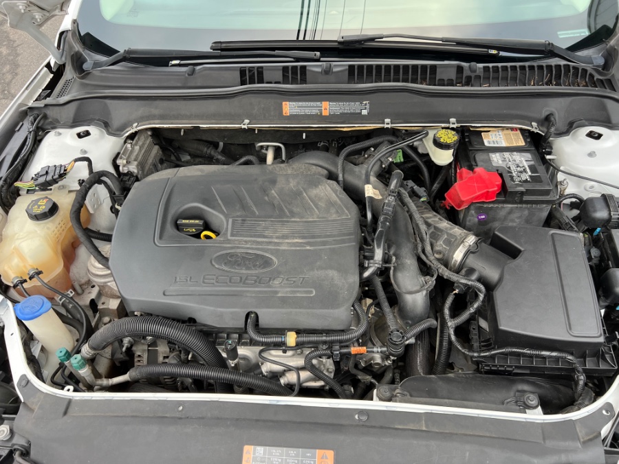 2017 Ford Fusion SE - Photo 16