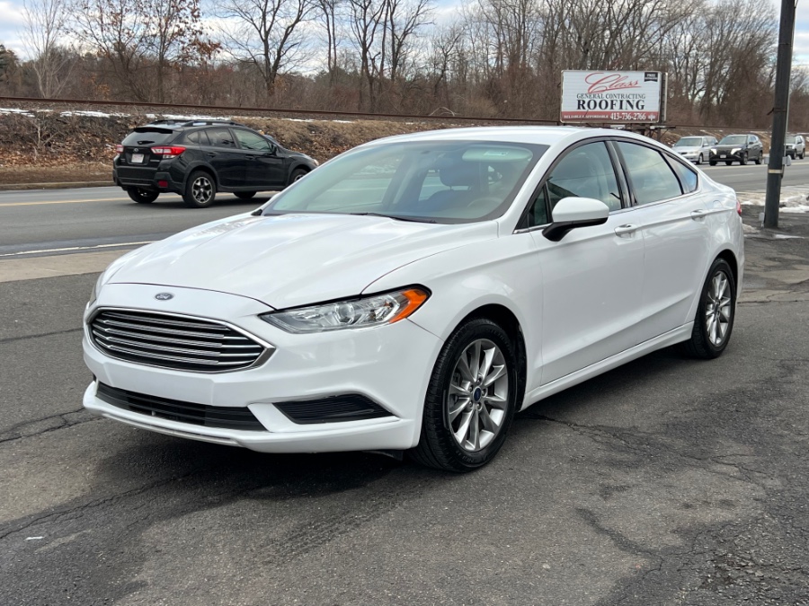 White 2017 Ford Fusion SE Sedan Front-Wheel Drive Automatic