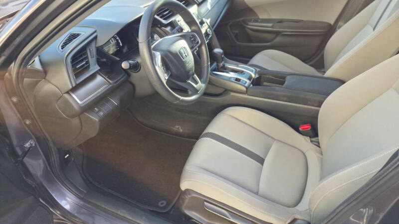 2018 Honda Civic LX - Photo 8