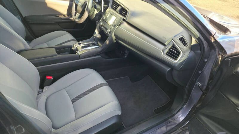 2018 Honda Civic LX - Photo 10