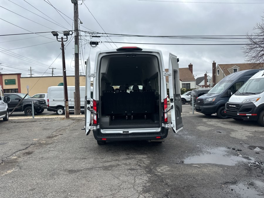 2024 Ford Transit Passenger Van XL - Photo 20