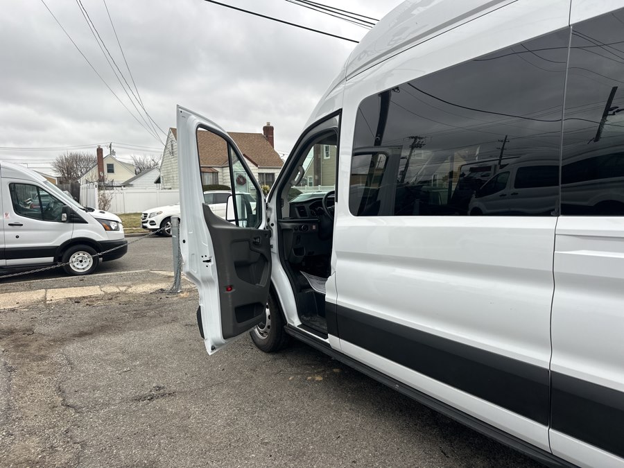 2024 Ford Transit Passenger Van XL - Photo 24