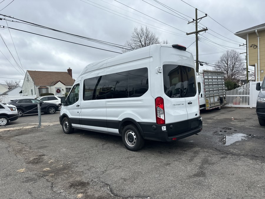 2024 Ford Transit Passenger Van XL - Photo 7