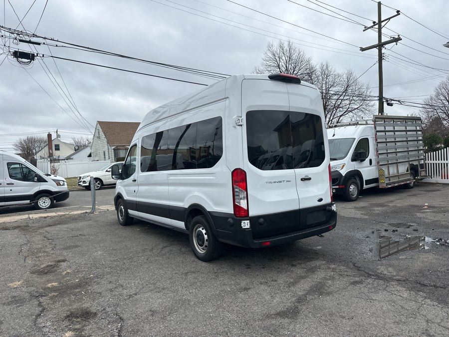 2024 Ford Transit Passenger Van XL - Photo 6