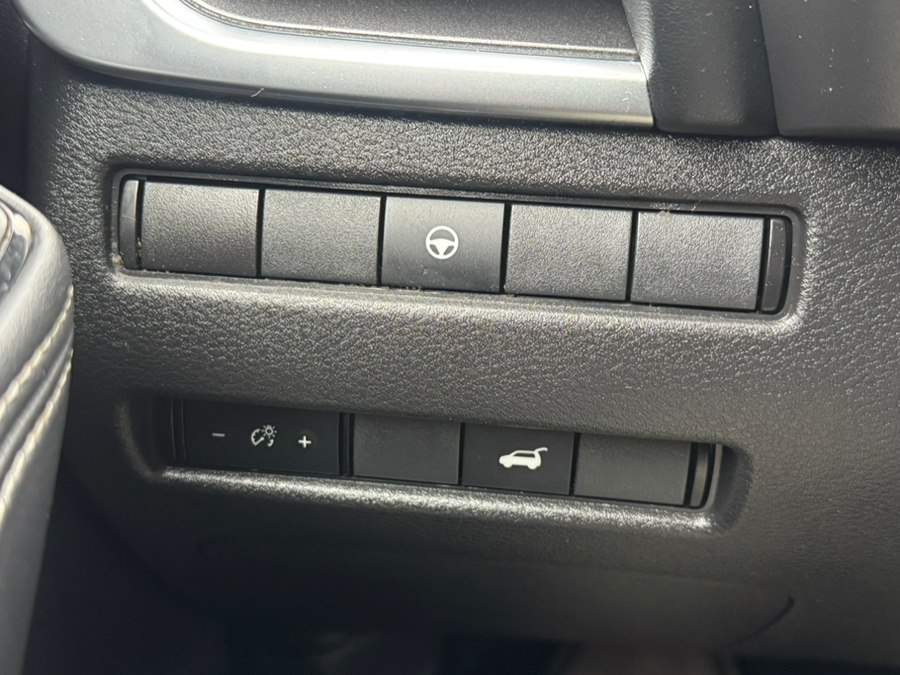 2021 Nissan Rogue SV - Photo 17