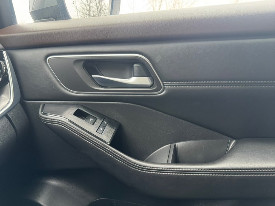 2021 Nissan Rogue SV - Photo 19