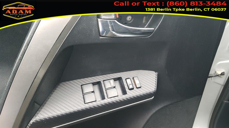 2015 Toyota RAV4 XLE - Photo 9