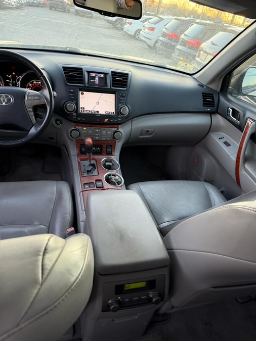 2010 Toyota Highlander Limited - Photo 8