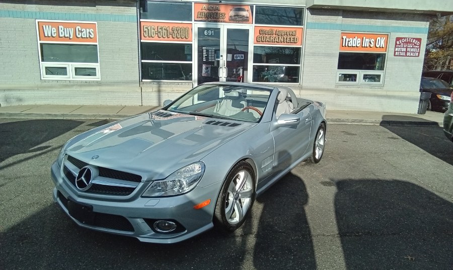 Silver 2009 Mercedes-Benz SL-Class SL 550 Convertible Rear-Wheel Drive Automatic