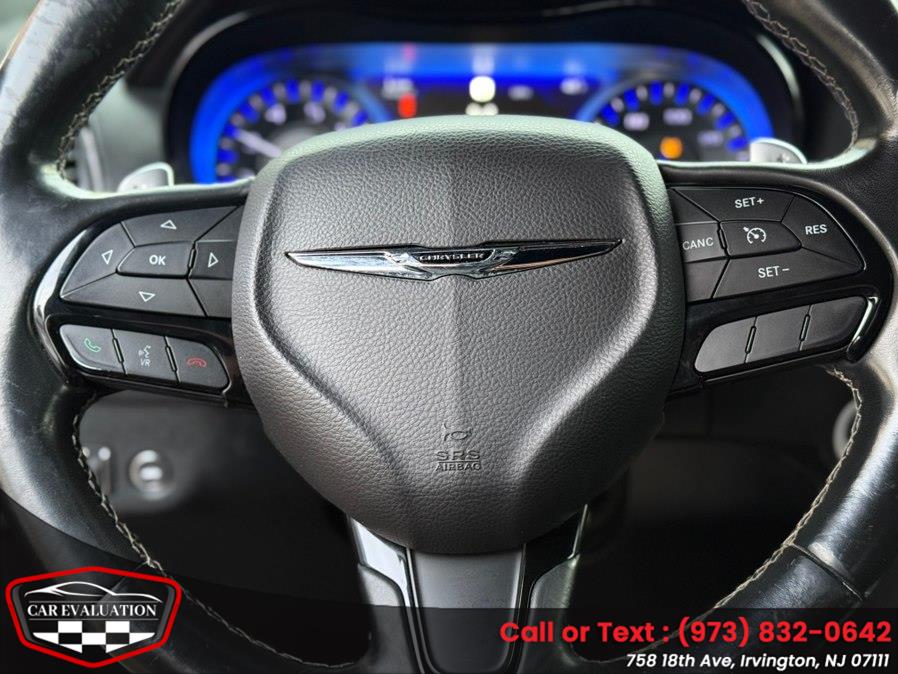 2016 Chrysler 300 S - Photo 27