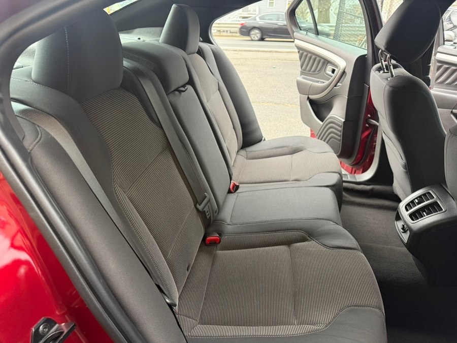 2019 Ford Taurus SEL - Photo 11