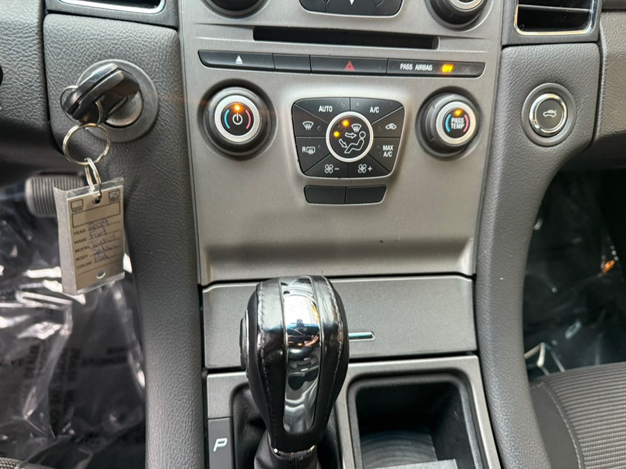 2019 Ford Taurus SEL - Photo 16