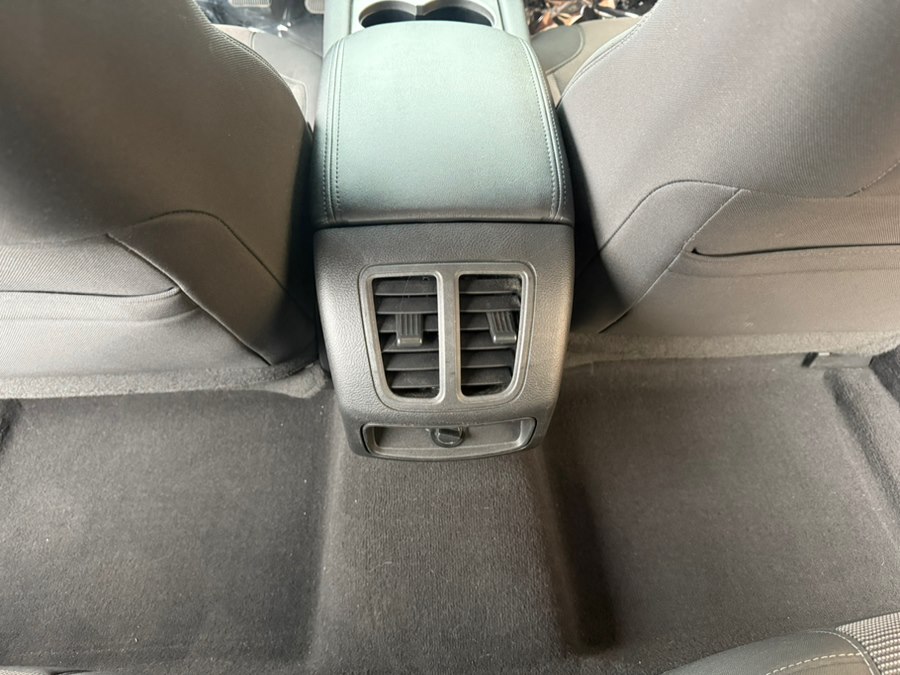 2019 Ford Taurus SEL - Photo 15