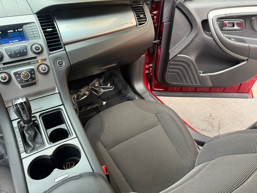 2019 Ford Taurus SEL - Photo 19