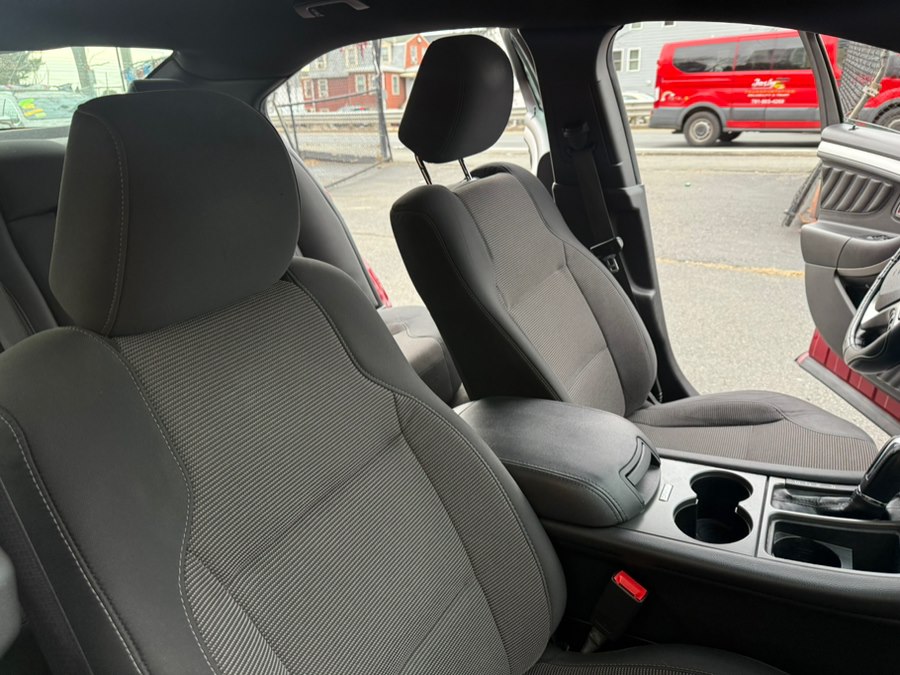 2019 Ford Taurus SEL - Photo 23