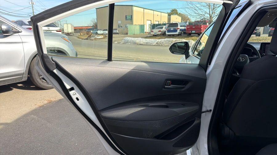2022 Toyota Corolla LE - Photo 19