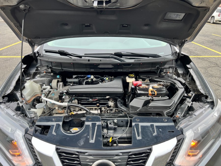 2017 Nissan Rogue SV - Photo 14