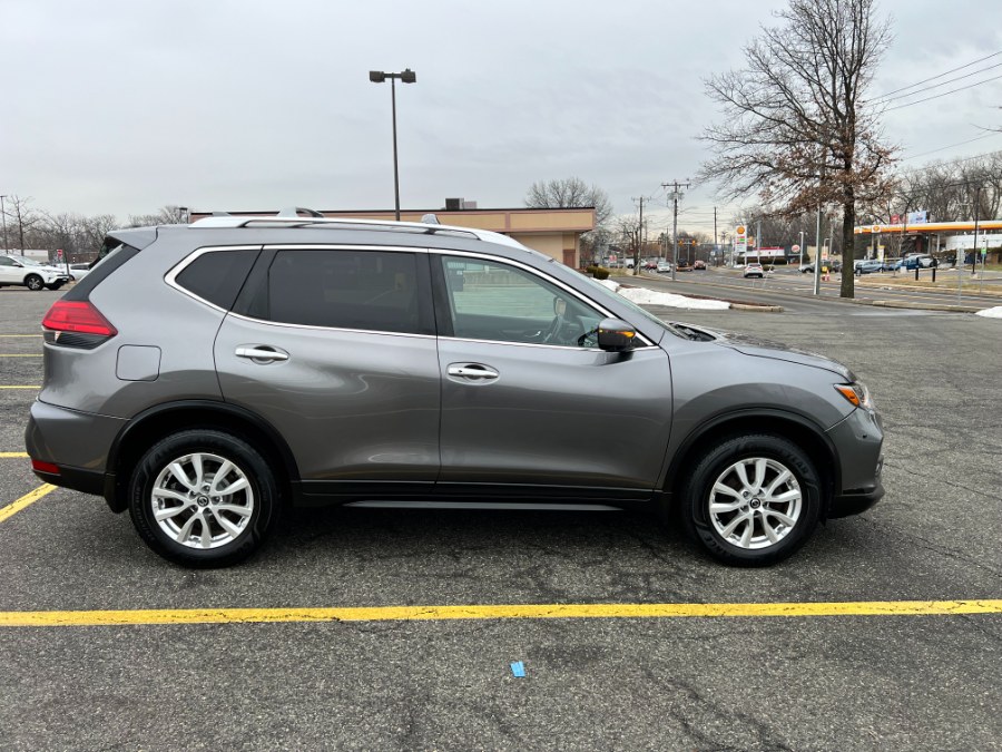 2017 Nissan Rogue SV - Photo 7