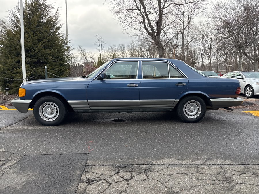 Blue 1985 Mercedes-Benz 300-Class 300SD Turbodiesel Sedan Sedan Rear-Wheel Drive Automatic