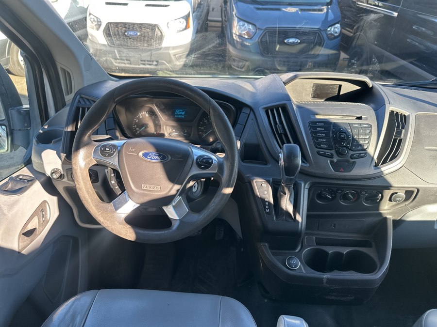 2018 Ford Transit Wagon XL - Photo 13