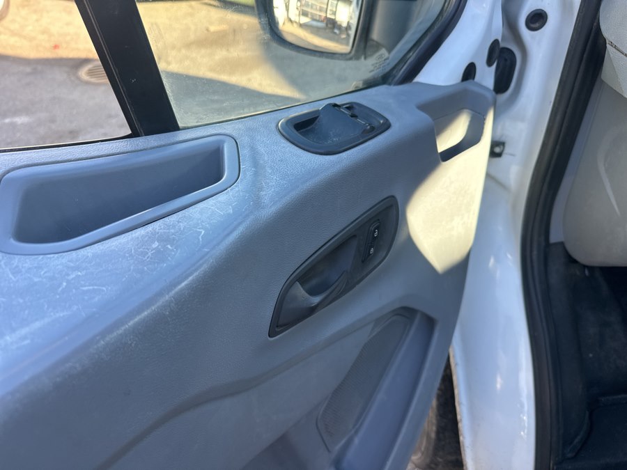 2018 Ford Transit Wagon XL - Photo 12