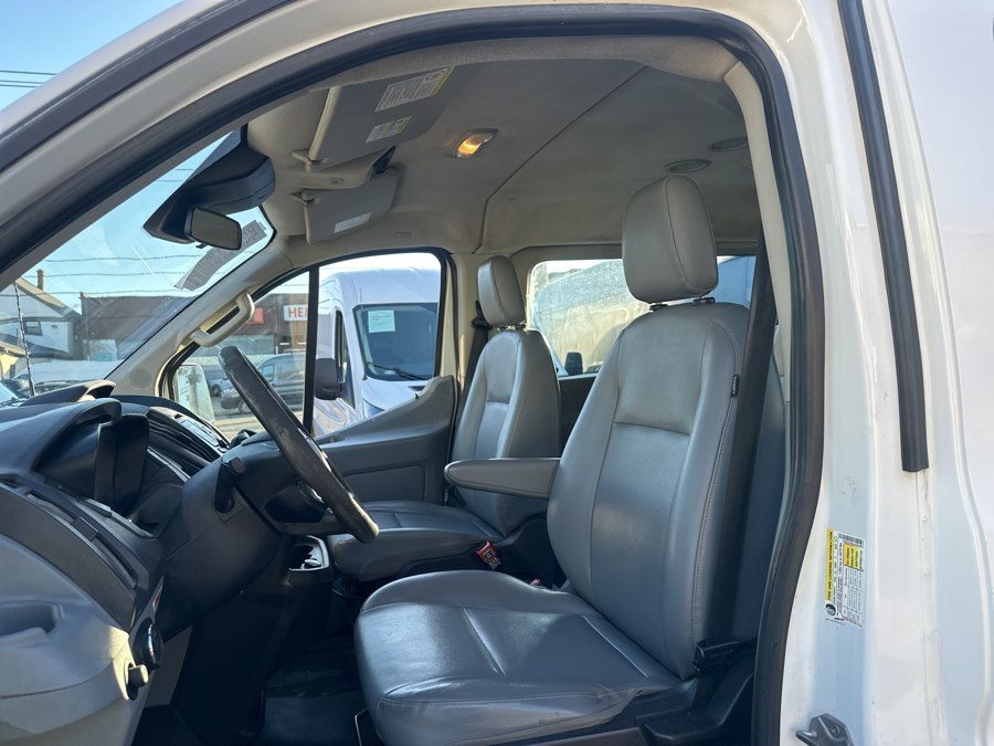 2018 Ford Transit Wagon XL - Photo 9