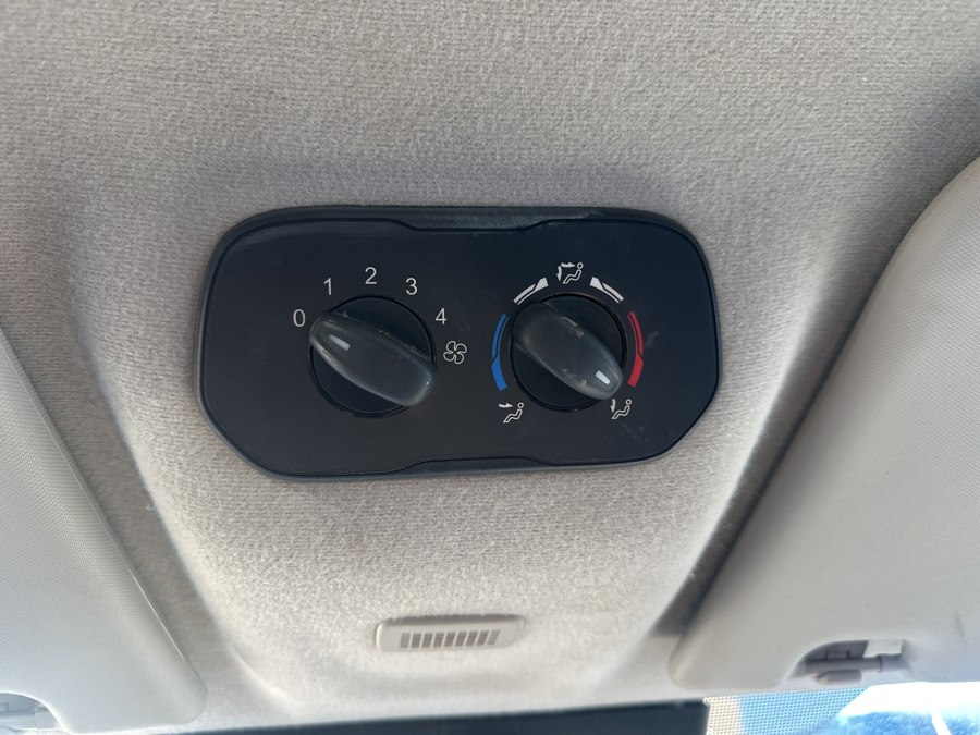 2018 Ford Transit Wagon XL - Photo 35