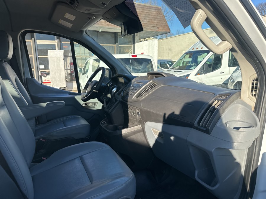 2018 Ford Transit Wagon XL - Photo 17
