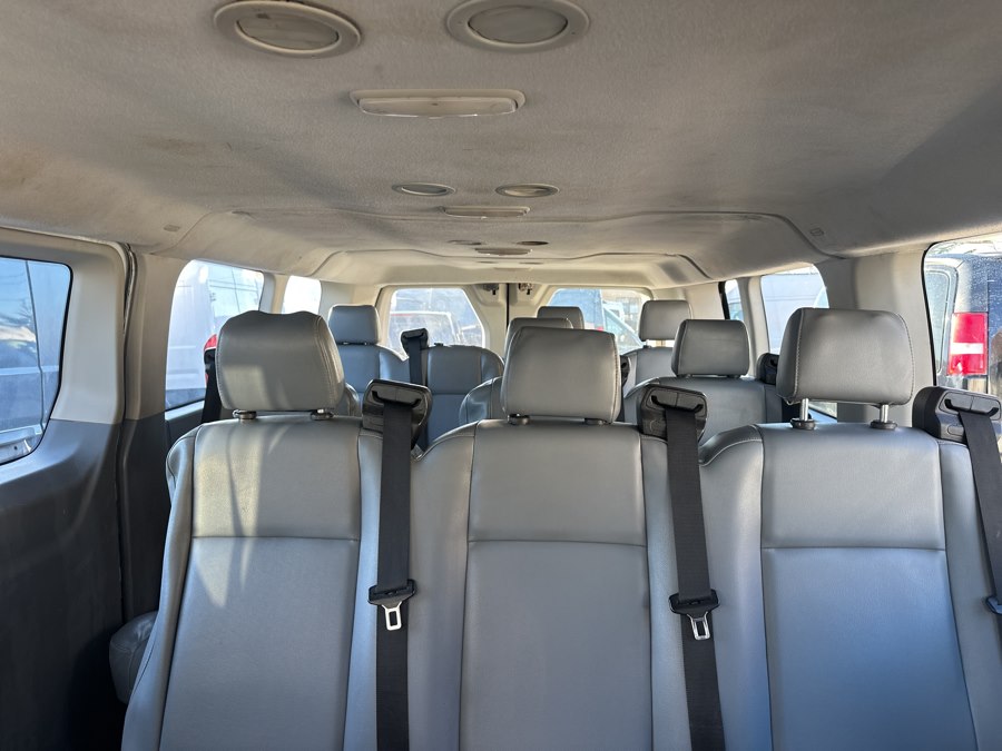 2018 Ford Transit Wagon XL - Photo 19